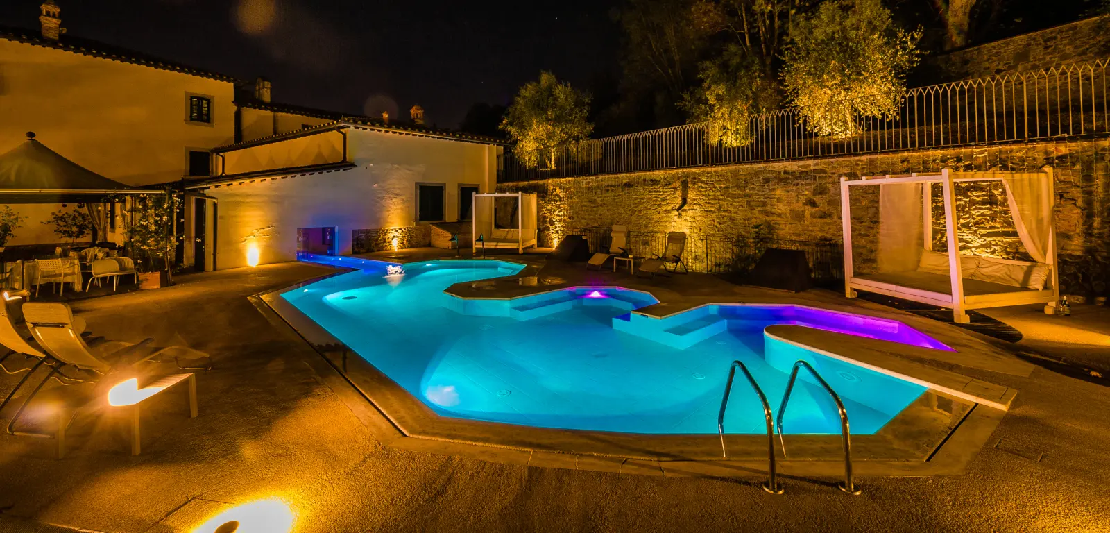 Accessori Piscine Fari LED RGB 1.jpg
