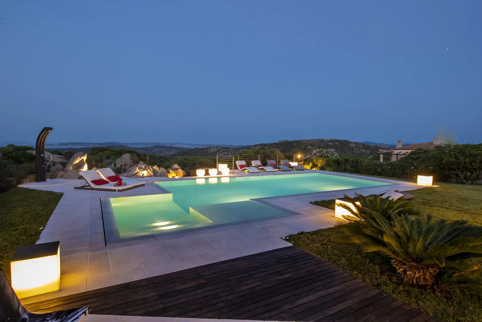 Accessori Piscine Fari LED RGB 4.jpg